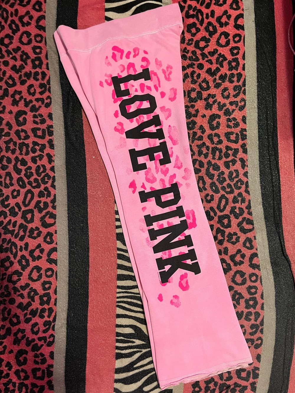 Vintage PINK Victoria's Secret leopard print sweatpants